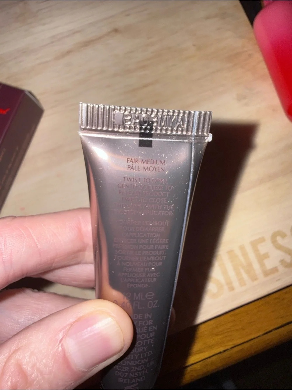 Charlotte Tilbury Hollywood Contour Wand - Fair-Medium